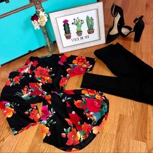 🍒 NWOT Vintage Floral Button Down 🍒